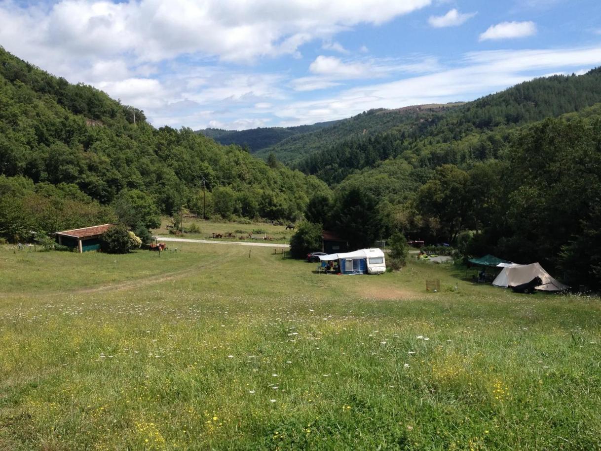 Ferme Les Therondels Saint-Pons-de-Thomieres 외부 사진